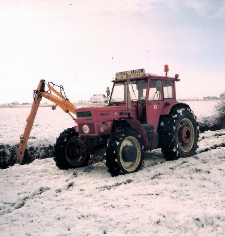 oude_doos_hekkeltrekker_Fiat_850_Sipke